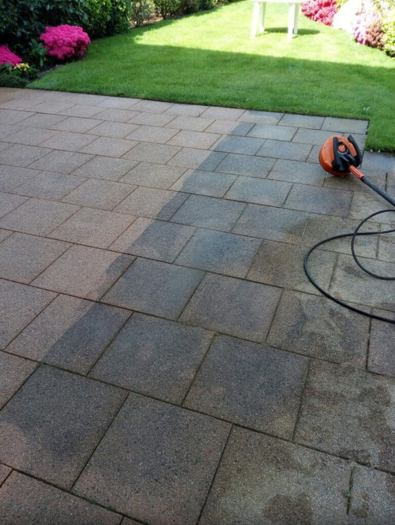 gründliche Reinigung einer verschmutzten Terrasse